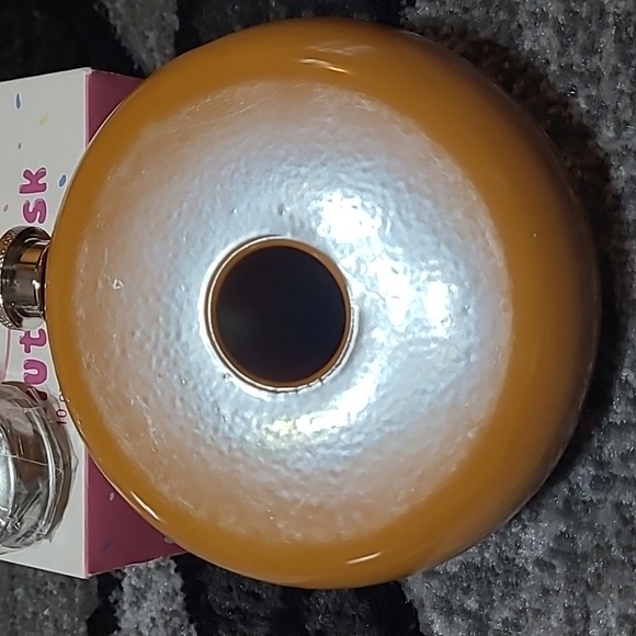 PINK SPRINKLE DONUT ๐ฉ 10-OZ STAINLESS STEEL TRAVEL FLASK - Picture 8 of 13